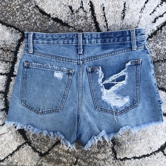 Abercrombie and Fitch Annie High Rise Distressed and Ripped Shorts - Picture 5 of 9